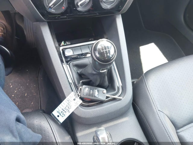 2015 Volkswagen Jetta 2.0l Tdi Se მანქანა იყიდება აუქციონზე, vin: 3VW3A7AJ5FM425064, აუქციონის ნომერი: 45835050