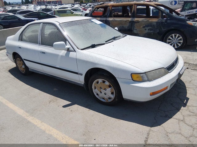 45835061 :رقم المزاد ، 1HGCD563XTA190552 vin ، 1996 Honda Accord Lx/ex مزاد بيع