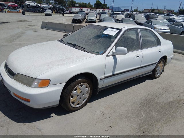 45835061 :رقم المزاد ، 1HGCD563XTA190552 vin ، 1996 Honda Accord Lx/ex مزاد بيع