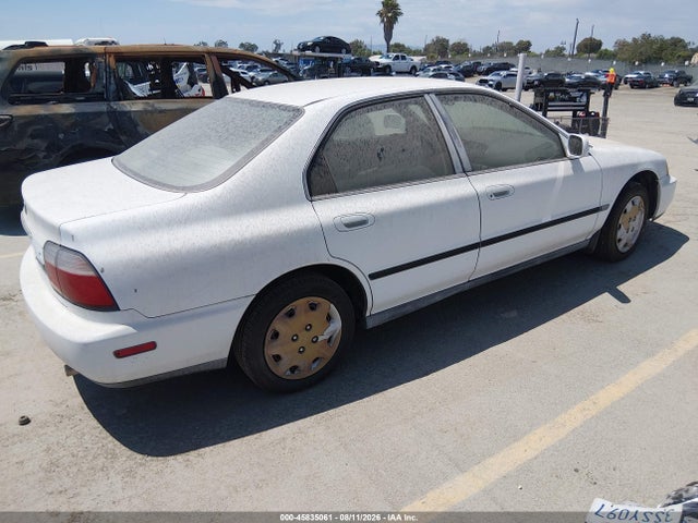 45835061 :رقم المزاد ، 1HGCD563XTA190552 vin ، 1996 Honda Accord Lx/ex مزاد بيع