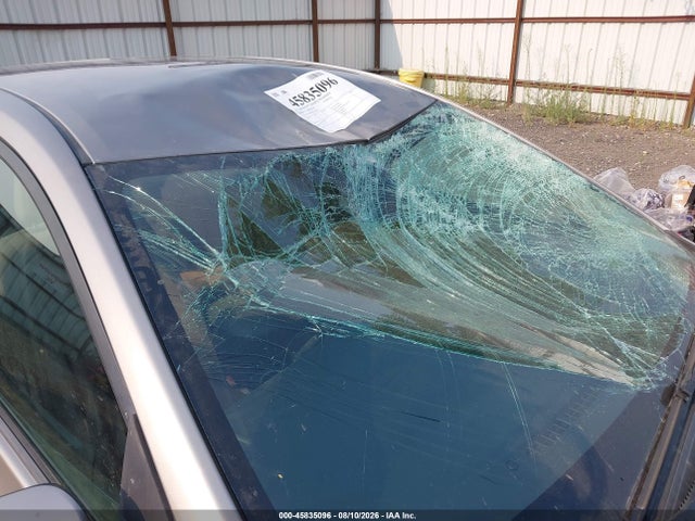 2T1BURHE8GC483660 Toyota COROLLA LE