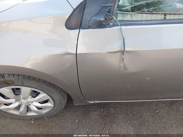 2T1BURHE8GC483660 Toyota COROLLA LE