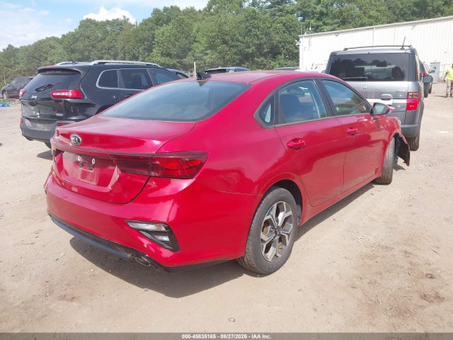 45835165 :رقم المزاد ، 3KPF24AD6ME284776 vin ، 2021 Kia Forte Lxs مزاد بيع