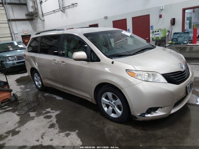 45835199 :رقم المزاد ، 5TDKK3DC6DS355072 vin ، 2013 Toyota Sienna Le V6 8 Passenger مزاد بيع