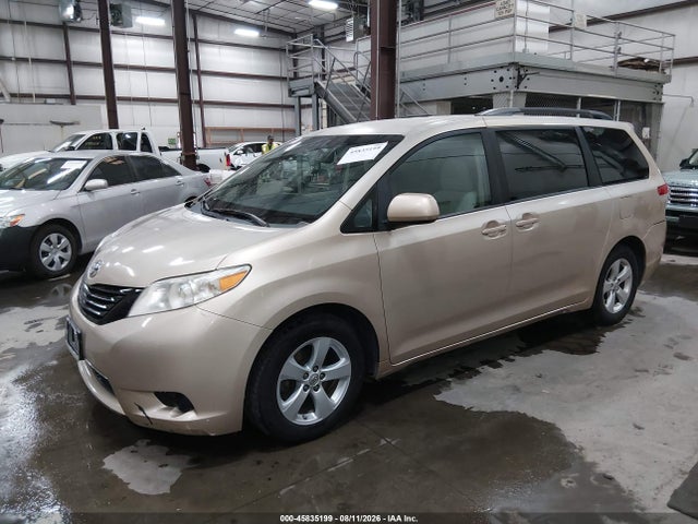 45835199 :رقم المزاد ، 5TDKK3DC6DS355072 vin ، 2013 Toyota Sienna Le V6 8 Passenger مزاد بيع