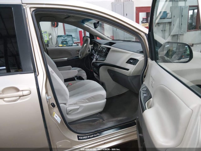 45835199 :رقم المزاد ، 5TDKK3DC6DS355072 vin ، 2013 Toyota Sienna Le V6 8 Passenger مزاد بيع