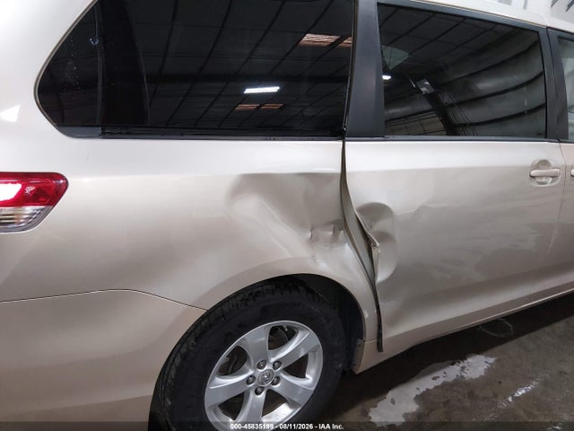 45835199 :رقم المزاد ، 5TDKK3DC6DS355072 vin ، 2013 Toyota Sienna Le V6 8 Passenger مزاد بيع