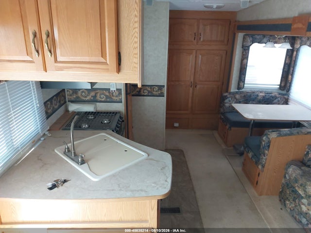 45835214 :رقم المزاد ، 4YDF289256B068540 vin ، 2006 Keystone Cougar 289efs مزاد بيع