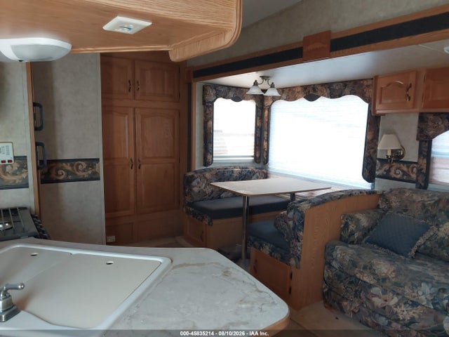 45835214 :رقم المزاد ، 4YDF289256B068540 vin ، 2006 Keystone Cougar 289efs مزاد بيع