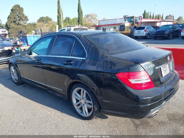 45835227 :رقم المزاد ، WDDGF4HB9DA767703 vin ، 2013 Mercedes-benz C 250 Sport مزاد بيع