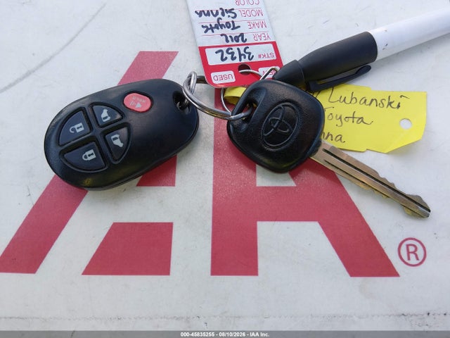 45835255 :رقم المزاد ، 5TDKA3DC1CS011909 vin ، 2012 Toyota Sienna Le 8 Passenger مزاد بيع