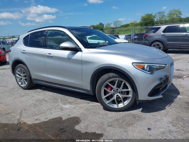 Продаж на аукціоні авто 2018 Alfa Romeo Stelvio Ti Sport Awd, vin: ZASFAKNN0J7C01940, номер лоту: 45835294
