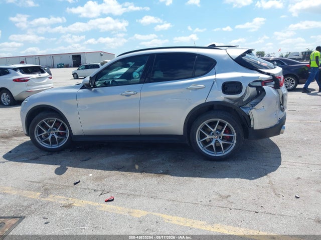 Продаж на аукціоні авто 2018 Alfa Romeo Stelvio Ti Sport Awd, vin: ZASFAKNN0J7C01940, номер лоту: 45835294
