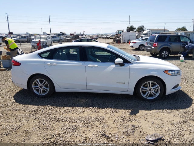 3FA6P0UU8JR243596 Ford Fusion Hybrid S