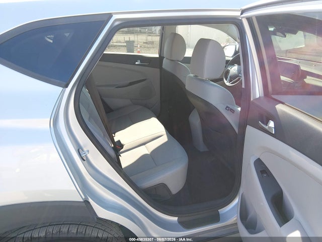 Hyundai TUCSON SE 2019 KM8J2CA48KU999623 Image 8