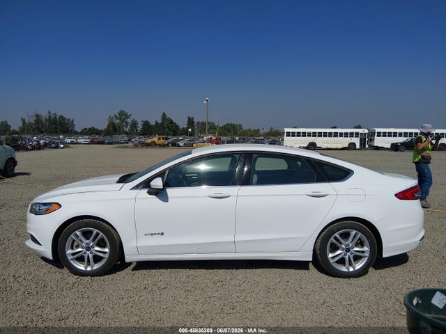3FA6P0UU9JR243610 Ford Fusion Hybrid S