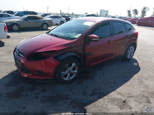 Ford FOCUS SE 2014 1FADP3K25EL238032 Image 2