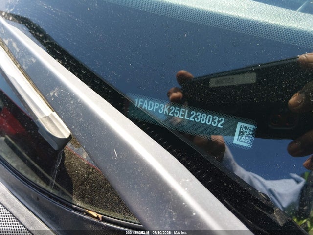 Ford FOCUS SE 2014 1FADP3K25EL238032 Image 9