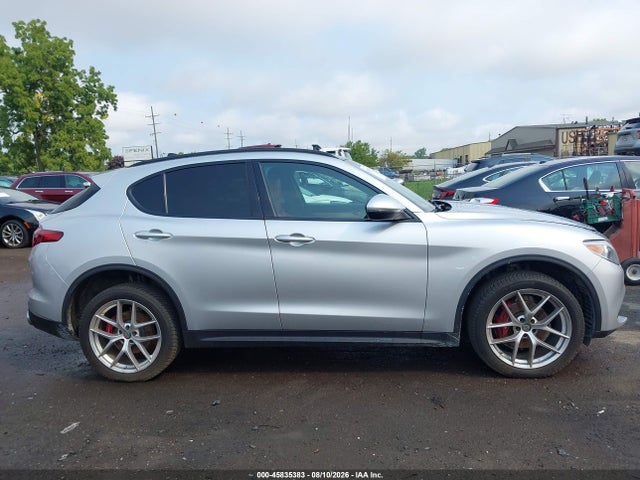 45835383 :رقم المزاد ، ZASFAKNN5J7C03425 vin ، 2018 Alfa Romeo Stelvio Ti Sport Awd مزاد بيع