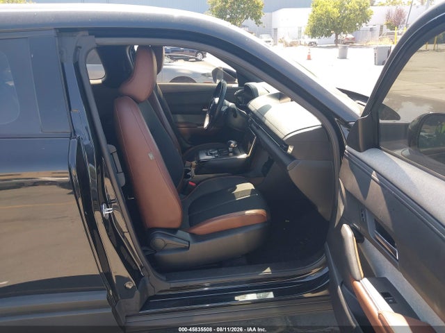2022 Mazda Mx-30 Ev Premium Plus მანქანა იყიდება აუქციონზე, vin: JM1DRADB7N0100659, აუქციონის ნომერი: 45835508