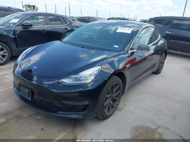 Tesla Model 3 Long Range/mid Range 2018 5YJ3E1EA0JF028339 Image 2