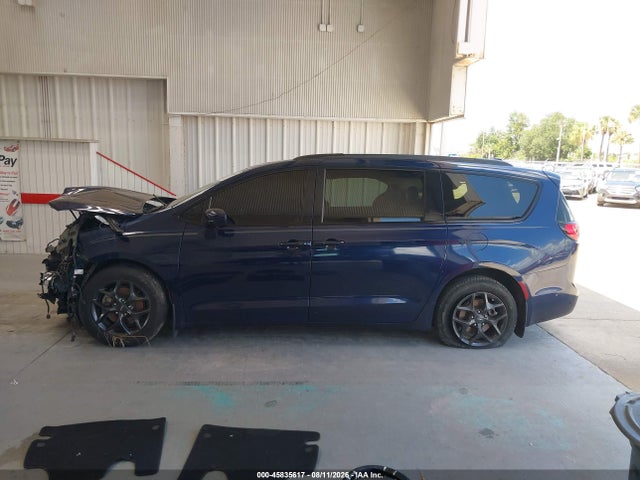 45835617 :رقم المزاد ، 2C4RC1EG2KR733069 vin ، 2019 Chrysler Pacifica Touring L Plus مزاد بيع