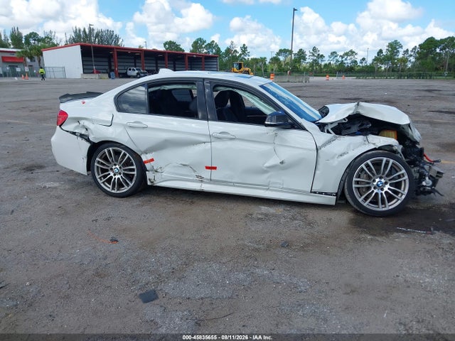Продаж на аукціоні авто 2017 Bmw 340i, vin: WBA8B3C33HK777628, номер лоту: 45835655