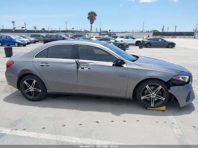 Mercedes-Benz A 220 2019 WDD3G4EB3KW019884 Image 13