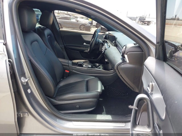 Mercedes-Benz A 220 2019 WDD3G4EB3KW019884 Image 5