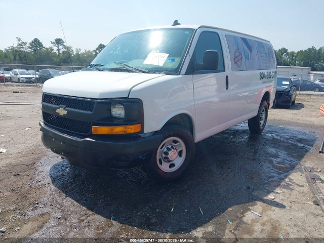 Chevrolet Express 2500 Work Van 2016 1GCWGAFF0G1227930 Image 2