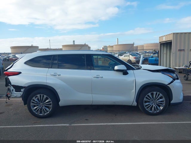 Aukcja sprzedaży 2022 Toyota Highlander Platinum, vin: 5TDFZRAH8NS136888, numer aukcji: 45835767