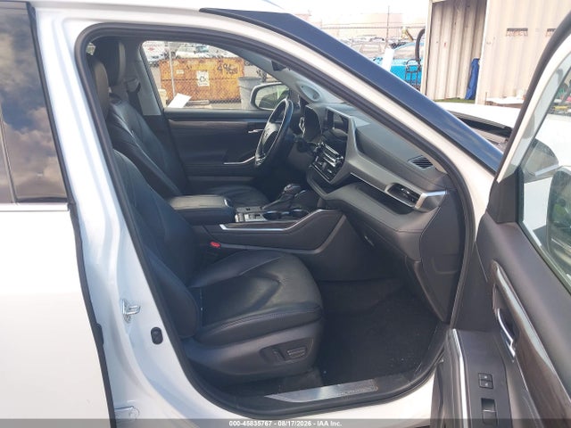 Aukcja sprzedaży 2022 Toyota Highlander Platinum, vin: 5TDFZRAH8NS136888, numer aukcji: 45835767