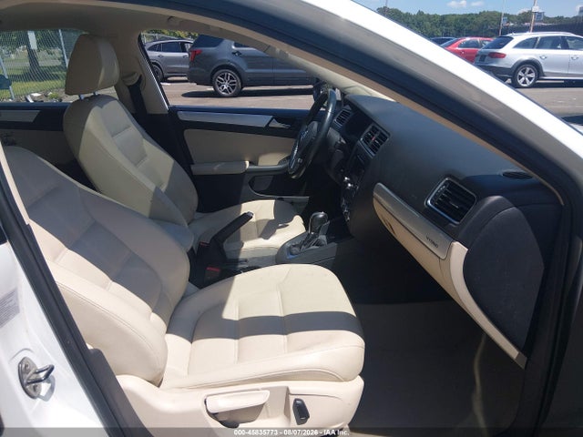 Продажа на аукционе авто 2014 Volkswagen Jetta Hybrid Sel, vin: 3VW637AJ5EM230166, номер лота: 45835773