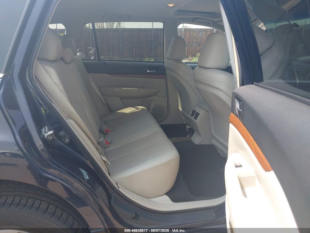 45835817 :رقم المزاد ، 4S4BRBLC1E3211273 vin ، 2014 Subaru Outback 2.5i Limited مزاد بيع