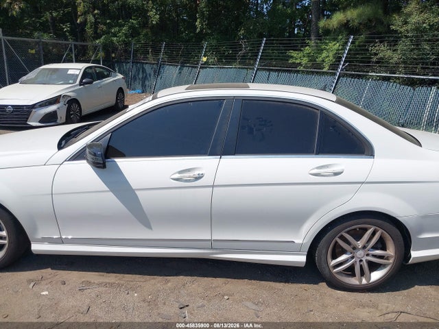 Продажа на аукционе авто 2013 Mercedes-benz C 250 Sport, vin: WDDGF4HB0DA858648, номер лота: 45835900