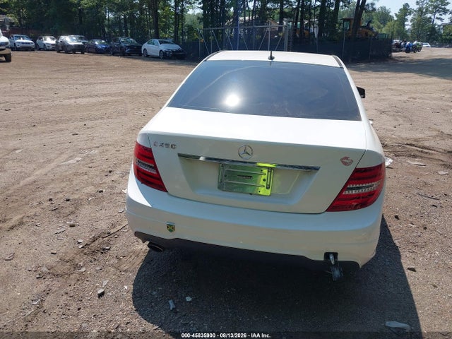 Продажа на аукционе авто 2013 Mercedes-benz C 250 Sport, vin: WDDGF4HB0DA858648, номер лота: 45835900