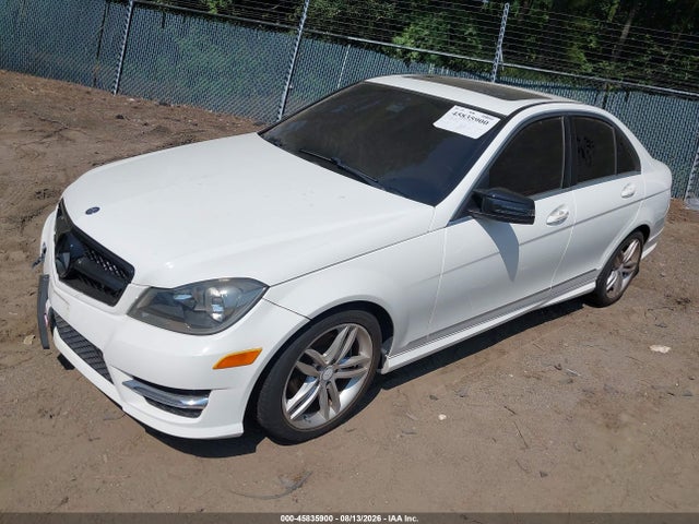 Продажа на аукционе авто 2013 Mercedes-benz C 250 Sport, vin: WDDGF4HB0DA858648, номер лота: 45835900
