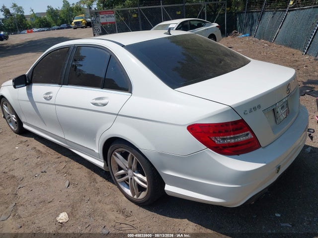 Продажа на аукционе авто 2013 Mercedes-benz C 250 Sport, vin: WDDGF4HB0DA858648, номер лота: 45835900