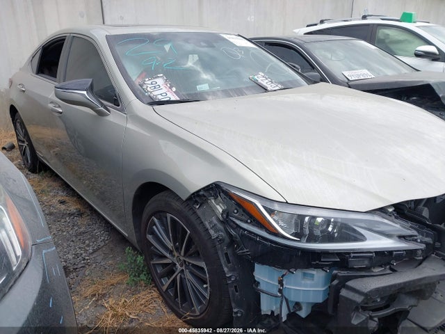 45835942 :رقم المزاد ، 58ADA1C10NU019824 vin ، 2022 Lexus Es 300h مزاد بيع