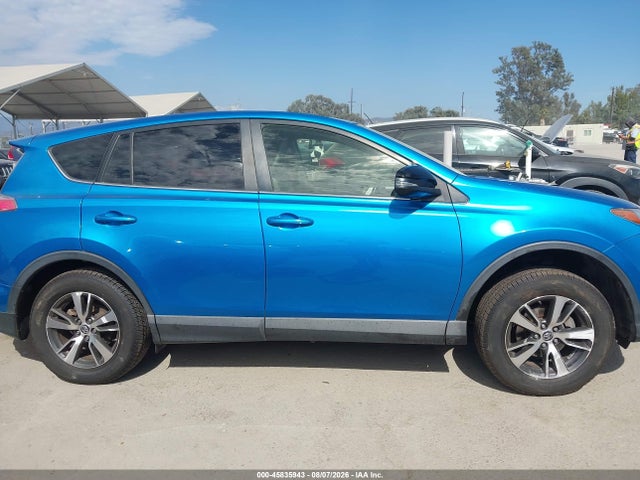 JTMWFREVXHJ718260 Toyota Rav4 Xle