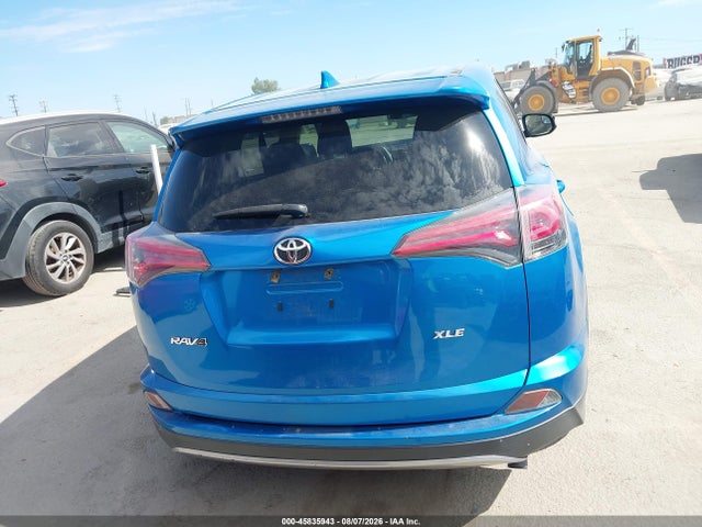JTMWFREVXHJ718260 Toyota Rav4 Xle