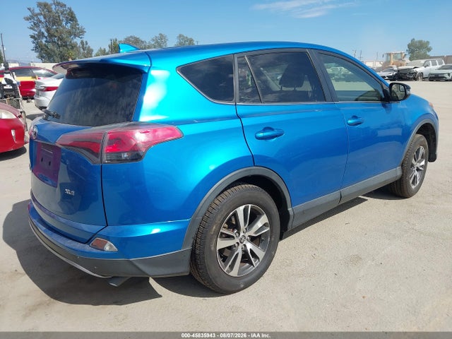 JTMWFREVXHJ718260 Toyota Rav4 Xle
