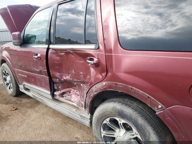 45836013 :رقم المزاد ، 5LMFU27RX3LJ23931 vin ، 2003 Lincoln Navigator مزاد بيع