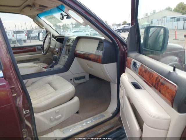 45836013 :رقم المزاد ، 5LMFU27RX3LJ23931 vin ، 2003 Lincoln Navigator مزاد بيع