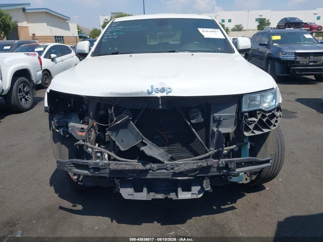1C4RJEAG6JC382838 Jeep Grand Cherokee Laredo 4x2