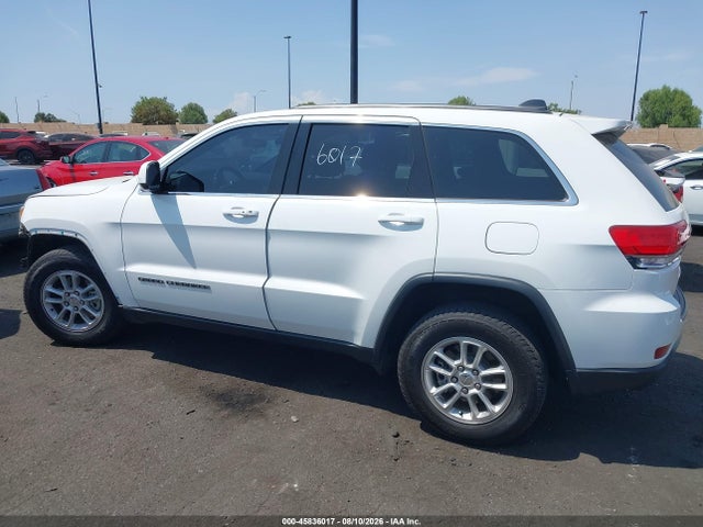 1C4RJEAG6JC382838 Jeep Grand Cherokee Laredo 4x2