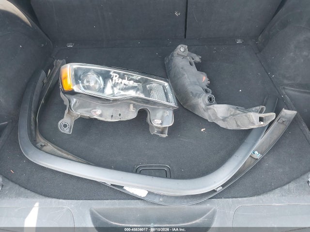 1C4RJEAG6JC382838 Jeep Grand Cherokee Laredo 4x2