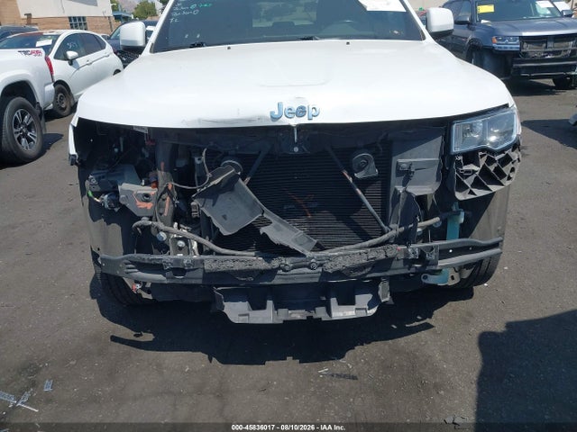 1C4RJEAG6JC382838 Jeep Grand Cherokee Laredo 4x2