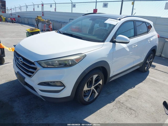 Hyundai Tucson Value 2017 KM8J33A23HU565856 Image 2