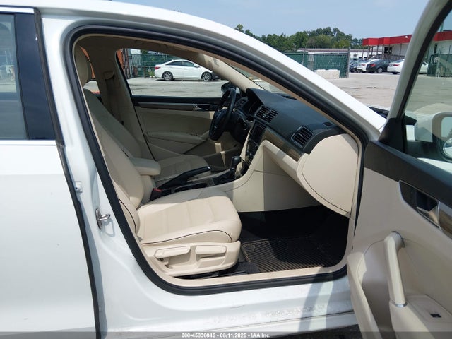 Продажа на аукционе авто 2018 Volkswagen Passat 2.0t Se, vin: 1VWBA7A39JC027797, номер лота: 45836046